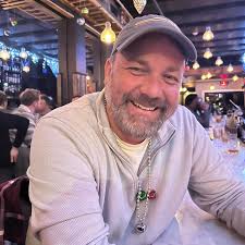 Design ideas for a small hall bath