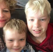 Had a great crowd in Tulsa last night, then spent some time today with my  good ole buddy Roy Clark. Big show me n Durant, OK tonight!