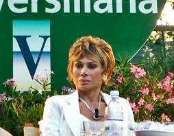 Vídeo subido por tapioski la vedette italiana carmen russo interpretando camomillati venerdì, tema cuya autoría pertenece a alberto gaviglio y angelo olivi. Carmen Russo Wikipedia