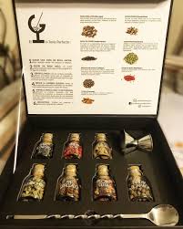 Traumst Du Von Deinem Ganz Personlichen Gin Ob Mixen Oder Minidestille Wir Zeigen Wie Du Gin Selber Machen Kannst Gin Set Gin Rezepte Gin