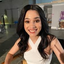 Alicia Crowder's Instagram, Twitter & Facebook