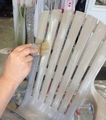 Dry Brushing A Plastic Chair Interiors To Inspire Painting Plastic Chairs Painting Plastic Plastic Chair
