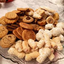 Holiday Cookies In Youngstown Ohio Yummy Cookies Peanut Butter Kiss Cookies Cookies