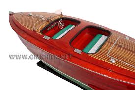 Thank you for your supports over the years that help us make beautiful and authentic models! Model Boat Chris Craft Deluxe Runabout 1942