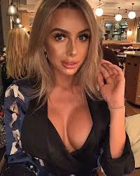 Who Is Faye Winter? Love Island Star's Age, Where She's From And Job  Revealed