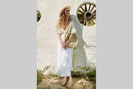 Où porter les tenues en dentelle. 50 Robes Blanches Pour Un Ete Au Sommet