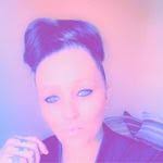 Leanne Tillman's Instagram, Twitter & Facebook