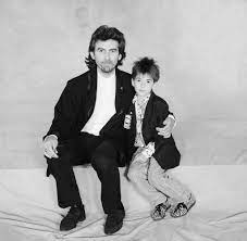 George harrison was known as the 'quiet beatle' . Beatle Sohn Dhani Harrison Die Magie Der Beatles Lasst Sich Nie Wiederholen Welt