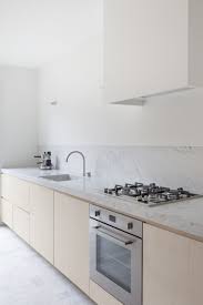 I Would Like A Rangehood Like This But In Plywood Kitchen House Vv By Rolies Dubois Http Upinte Cuisine En Contreplaque Cuisines Design Meuble Cuisine