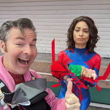 Mary Tosh's Instagram, Twitter & Facebook