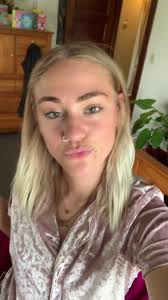 Lily Jeffers's Instagram, Twitter & Facebook