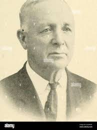 Dwight Dill's Instagram, Twitter & Facebook