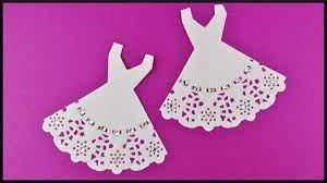 Einfach ein hochzeitskleid aus geld falten, mit dieser diy anleitung für ein kleid aus geldscheinen. Diy Scrapbooking Papier Karten Hochzeitskleid Paper Doily Wedding Dress Card Decoration Youtube