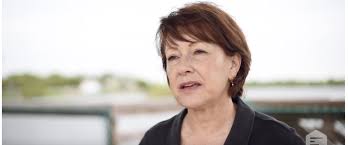 Diann Berry's Instagram, Twitter & Facebook