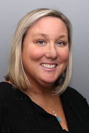 Caitlin Crossen's Instagram, Twitter & Facebook