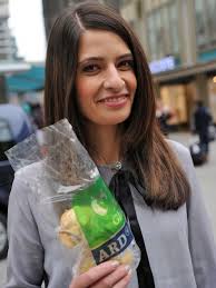 Linda zervakis ist hamburgerin mit griechischen wurzeln. Linda Zervakis Zur Ard Themenwoche Gluck In 7 Chic Avenue Promis Seidenbluse Frau