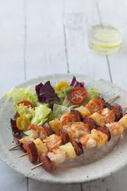 Des Brochettes Pour Mettre Le Feu Au Barbecue Et A L Apero Recette Brochette Brochette Crevette Recettes De Cuisine