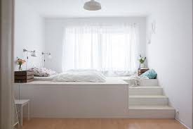 Bett im podest verstecken podest bauen bett selber bauen hochbett einfache diy schlafzimmer ein eigenes podest bauen und unter dem podest verstecken wir das bett? Das Gemutliche Traumhafte Podestbett Das Tom Uns Baute Und Was Wir Als Nachstes Fur Unseren Umzug Nach Munchen Planen Ein Tolles D Wohnen Zimmer Neue Wohnung