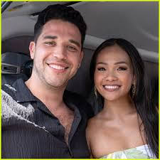 Jaime Sweet's Instagram, Twitter & Facebook