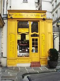 A Door At Le Marais Paris Store Fronts Shop Fronts Paris