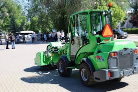 Primăria Leova a recepționat utilaje și containere pentru gestionarea  deșeurilor - ProvincialProvincial