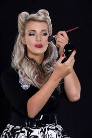 Diese frisuren waren in den 1940er und 1950er. 140 Rockabilly Frisuren Von Den 50er Inspiriert Archzine Net