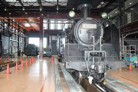 東武鉄道は2日 南栗橋車両管区で 2018 東武ファンフェスタ を開催した sl検修庫では sl大樹 の蒸気機関車c11形207号機と 11月14日に搬入されたc11形復元予定機の2機を展示 車両撮影会なども行われた 東武鉄道 車両 蒸気機関車
