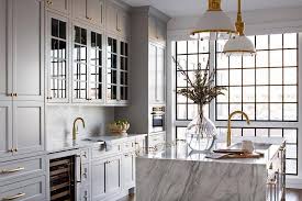 Gold Coast Cabinet Co On Instagram Looking For Inspiration For Your Dream Kitchen We Love The Brass Har Luxury Kitchens Kitchen Marble Luxury Kitchen Design