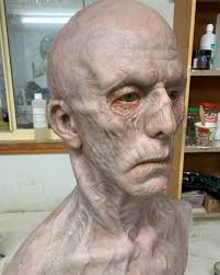 For the display head I have implanted open eye and made a start