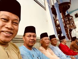Genealogy for tunku abdul rahman (deceased) family tree on geni, with over 200 million profiles of ancestors and living relatives. Ahmad B Maslan Ar Twitter Y A M Tunku Abdul Rahman Hassanal Jefri Ibni Sultan Ibrahim Tunku Panglima Johor Berangkat Ke Sambutan Maulidur Rasul Daerah Pontian Hadir Do Hj Zulkifly Yb D Ir Hasni