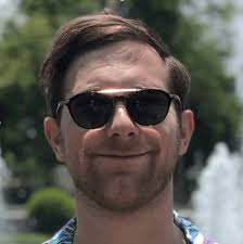 The everyday nature of VR and the attraction "THE PIT" as seen by people  gathered around "The Hole": Dave Maggio