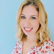 Carrie Damron's Instagram, Twitter & Facebook