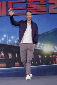 Ryan reynolds' deadpool 2 press tour took him all the way to japan yesterday for the tokyo premiere. Ryan Reynolds Is Nailing His Style On The Deadpool 2 Press Tour Esquire Middle East