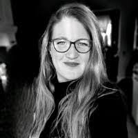 Jennifer Blanchet's Instagram, Twitter & Facebook