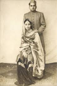 Sharara Garara Remember This Classic Fashion Style From The Era Of Lucknow Nawabs How Lovely Vintage India Indian History Vintage