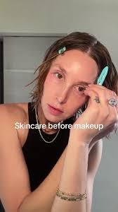 Evelyn Whitney's Instagram, Twitter & Facebook