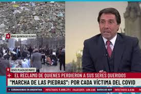 La marcha de las piedras es una convocatoria que se organizó a partir del comentario de una usuaria de twitter que propuso: Agluomb9wjyjym