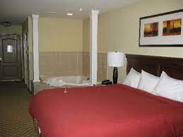 The country inn & suites by radisson, wilmington, nc places you conveniently between downtown wilmington and the. Room 410 Picture Of Country Inn Suites By Radisson Wilmington Nc Tripadvisor