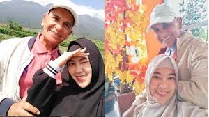 Lantas, apakah dirinya sempat mendapatkan restu dari orang tua santi karena pada saat itu usia santi yang masih sangat belia? Terpaut 45 Tahun Dari Suami Santi Asokamala Bongkar Tabiat Asli Mark Sungkar Di Rumah Kayak Ujian Sriwijaya Post