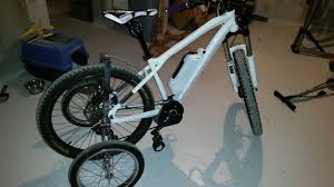 Epingle Sur Stabilisateurs Pour Velo Adulte Ez Trainer