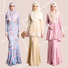 The filmmakers behind raya and the last dragon decided to take a holistic approach when crafting the story, which required the formation of what disney called the southeast asia story trust. Fesyen Baju Raya 2017 8 Aldona Hijjab