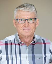 🚵‍♂️ Next feature is Dr. Roy Rasmussen!! 🚵‍♂️ Q: Where did you complete  your undergrad? A: University of Saskatchewan (U of S) in Saskatoon SK Q:  Where did you go to graduate