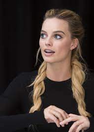 5 reasons we love margot robbie. Pin On Margot Robbie