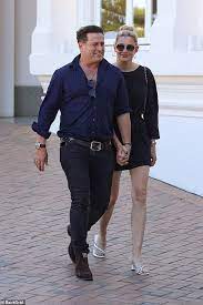 Karl stefanovic mocks tennis players complaining about aus open quarantine. Today S Karl Stefanovic And Wife Jasmine Enjoy A Child Free Outing In Coogee Duk News