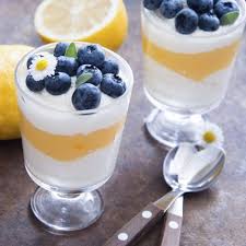 Quarkcreme Mit Lemon Curd Rezept Quark Dessert Einfacher Nachtisch Rezepte