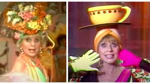 Cho ka ka o, je suis belge, pourquoi tu me bats léon, fleur du tyrol, la biaiseuse, bonbons caramels, hello le soleil brille. Annie Cordy Decedee A L Age De 92 Ans Ses Plus Grands Tubes Videos