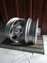 Sekitar 1% dari produk ini adalah roda mobil penumpang, 1% adalah roda. Jual Velg Ring 12 Tapak Lebar 3 5 In Velg Belakang Sdh Di Modif Nafgear Di Lapak Naryo Sparepart Qingqi Bukalapak