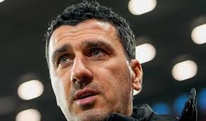 AZ Alkmaar despede o treinador Maarten Martens e nomeia novo técnico até ao final da época