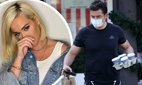 Katy perry performs 'only love' at the 2020 amas during her first awards show appearance since giving birth to daughter daisy. Orlando Bloom Runs Errands In Santa Barbara As Fiancee Katy Perry Prepares For Her Amas Performance Daily Mail Online