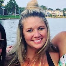 Laura Underhill (laurafaye85)